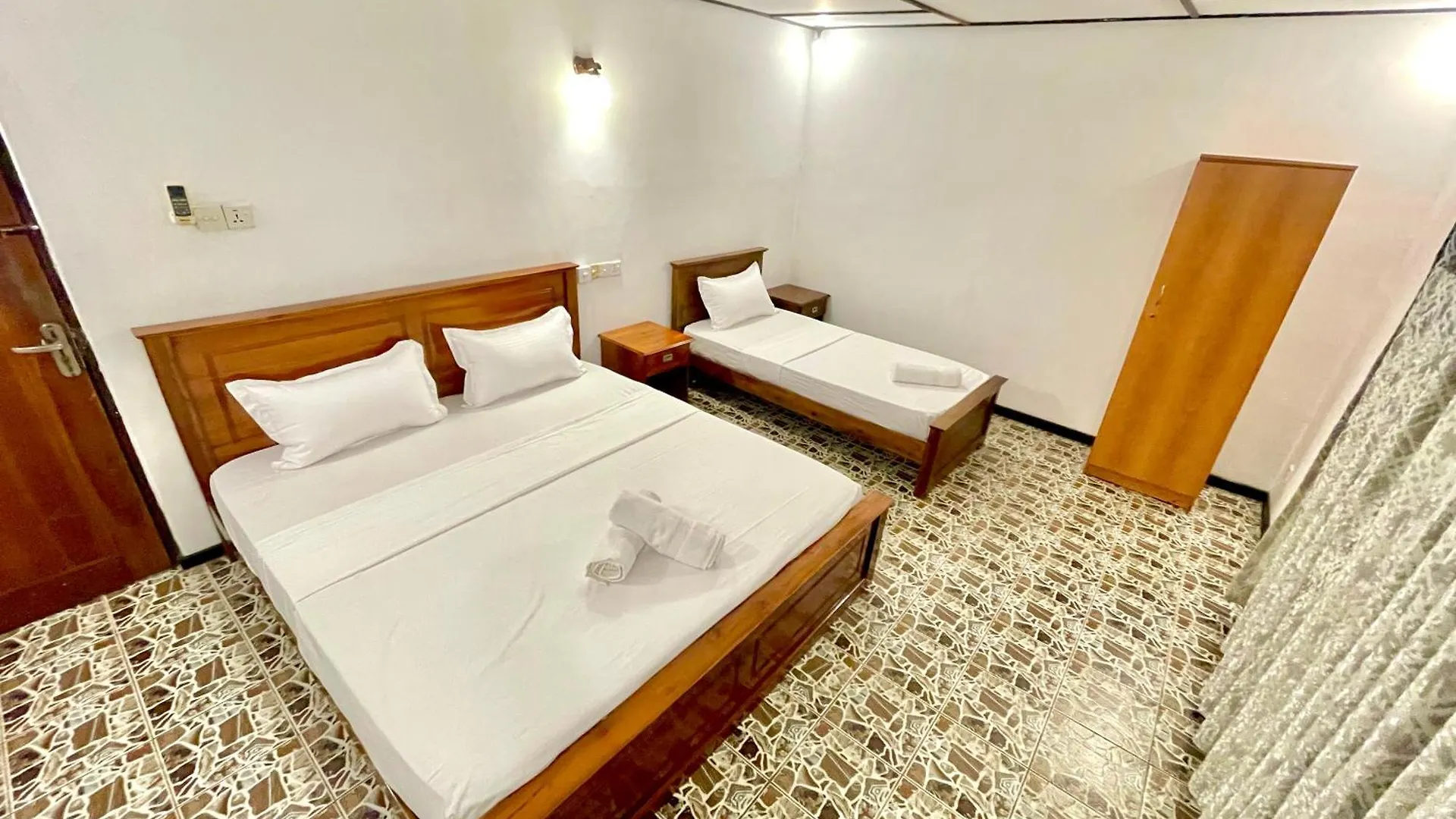 Dew Ceylon Villa Νεγκόμπο Bed and Breakfast