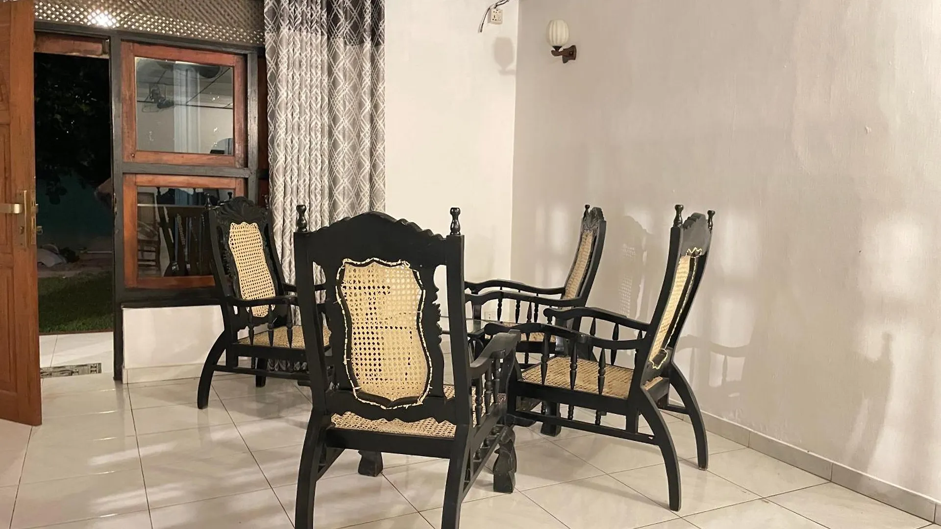 Dew Ceylon Villa Νεγκόμπο 0*,  Σρι Λάνκα